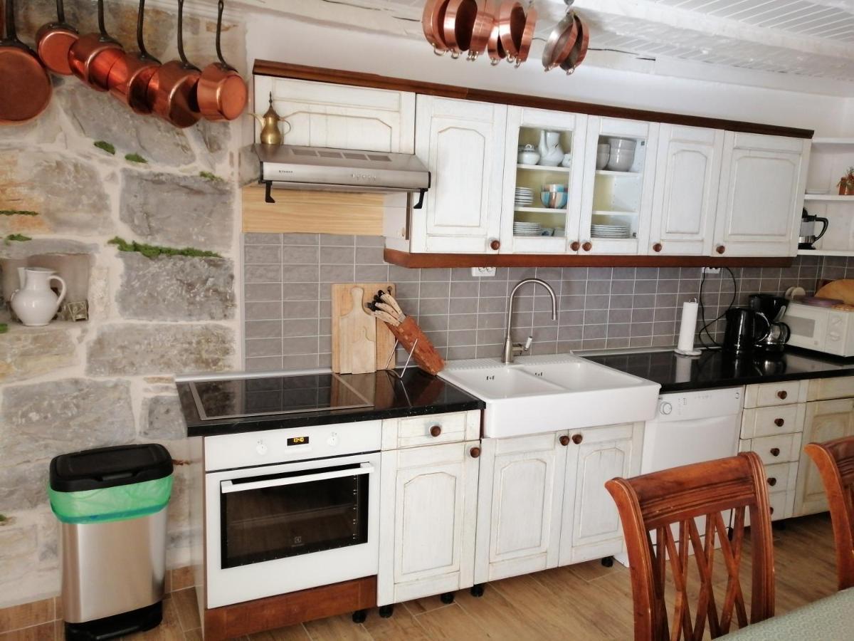 Guesthouse Juric Skradin Exterior photo