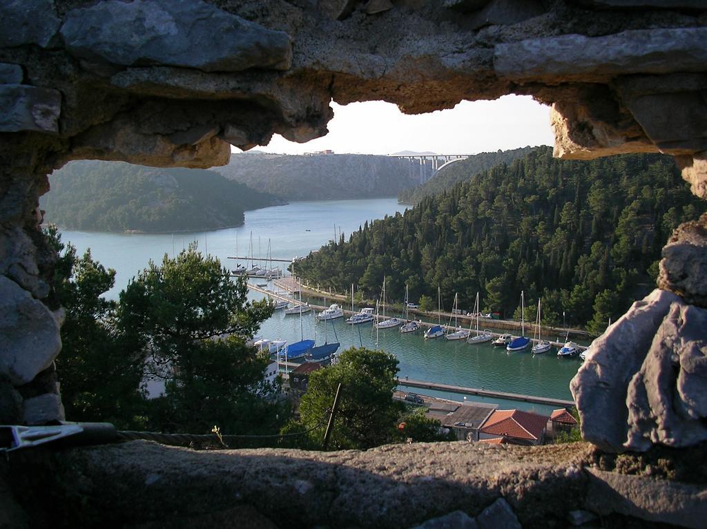 Guesthouse Juric Skradin Room photo